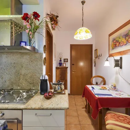 Casa Di Mezzo 